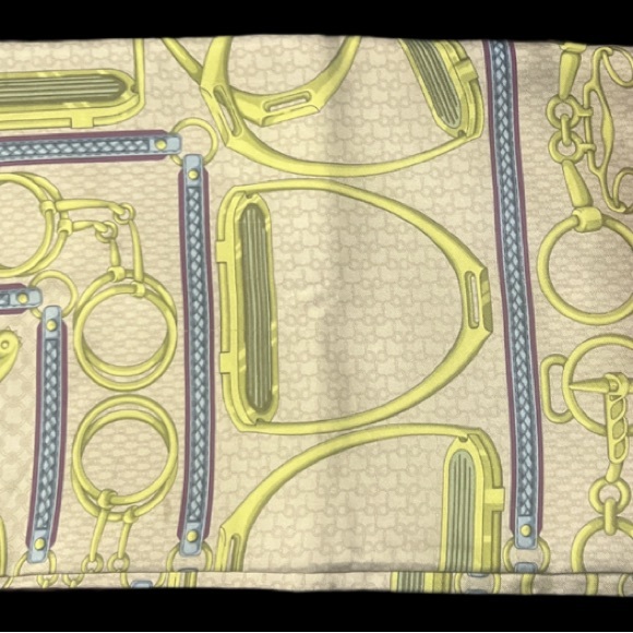 🔥Gucci RARE Horsebit Silk Scarf🔥 - Picture 6 of 7
